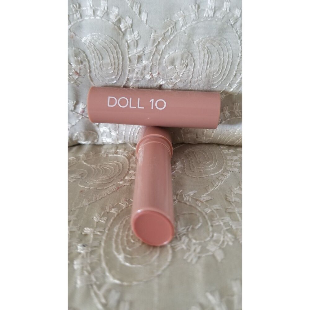 The Doll 10 Peptide Plumping Lip Serum in "Juicy Nude"